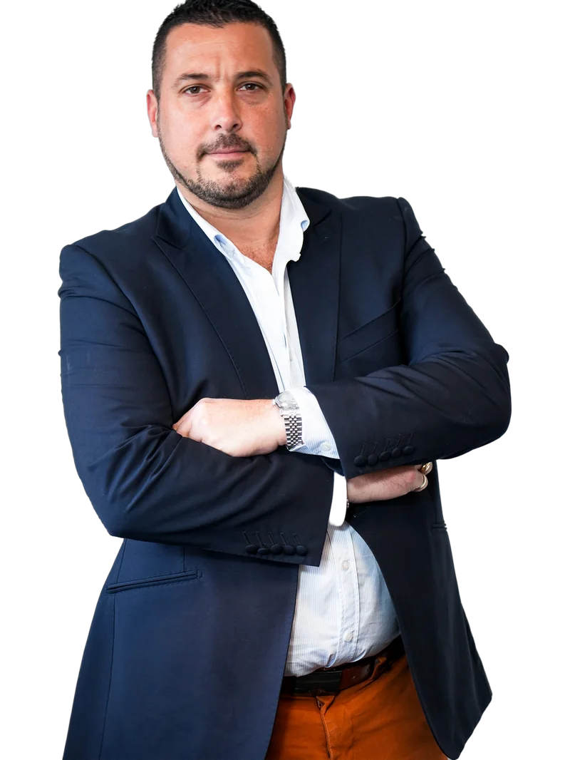 Nicolas, directeur associé